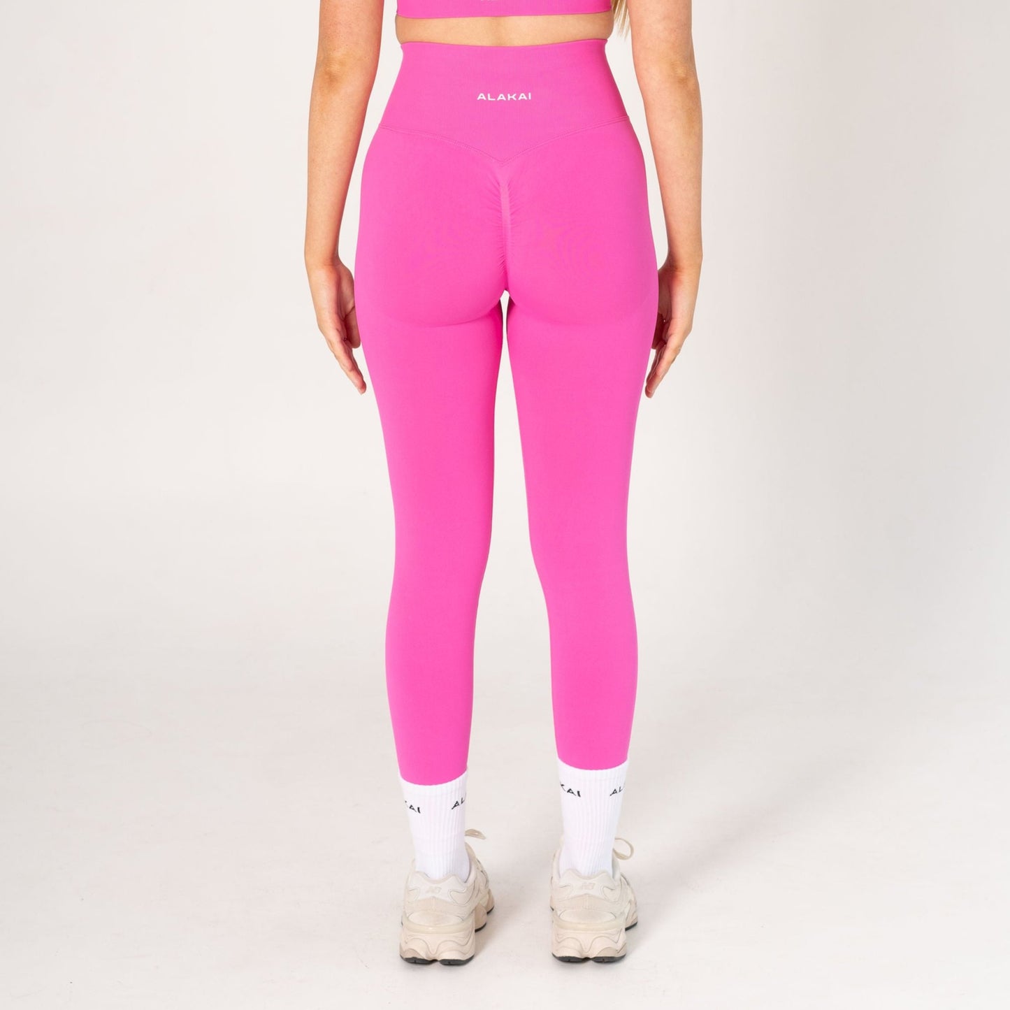 ESSENTIAL LEGGINGS