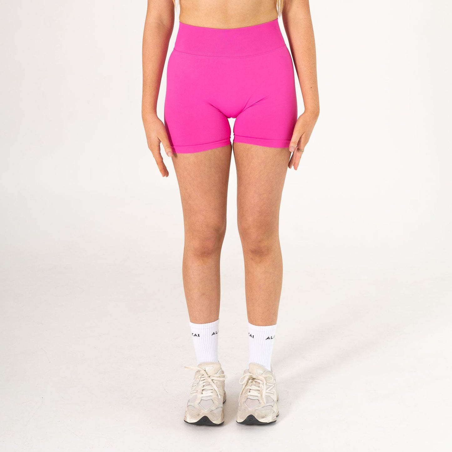 ESSENTIAL SHORTS