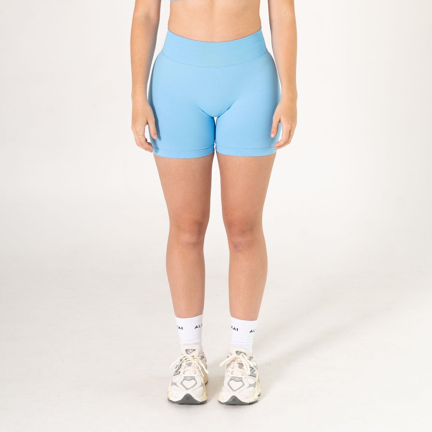 ESSENTIAL SHORTS